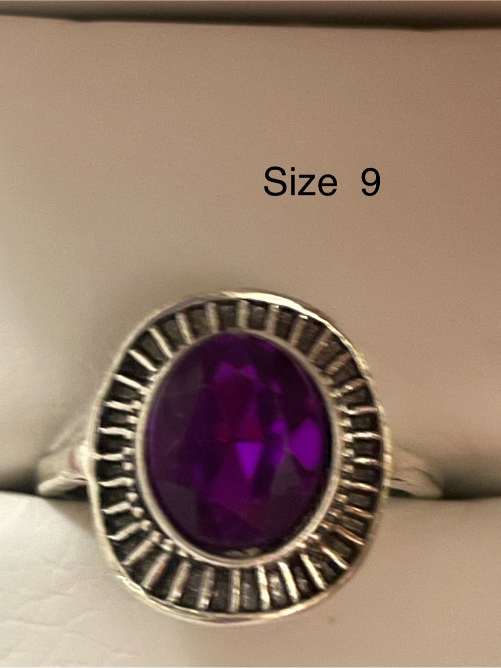 Size 9 Vintage Style Ring